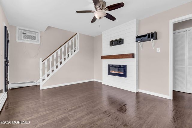 36 Elm Terrace, Parlin, NJ 08859