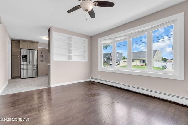 36 Elm Terrace, Parlin, NJ 08859
