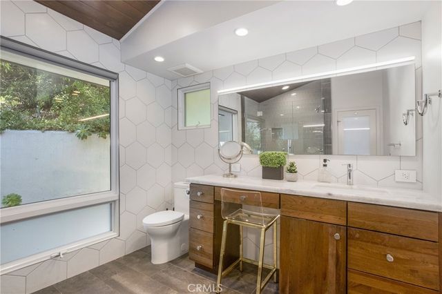 546 Temple Hills, Laguna Beach, CA 92651