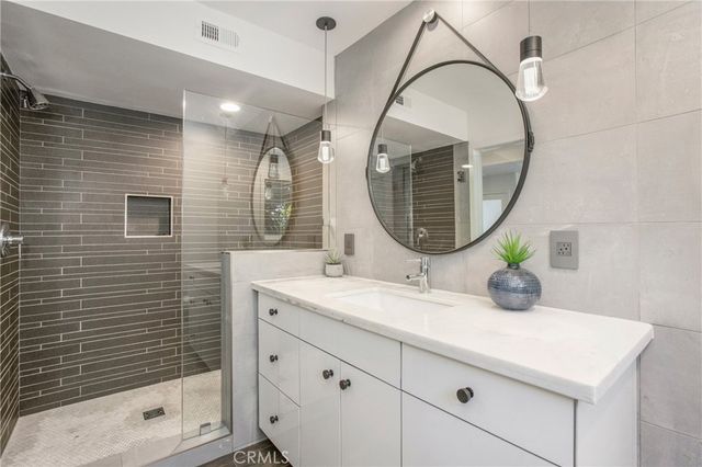 546 Temple Hills, Laguna Beach, CA 92651