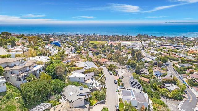 546 Temple Hills, Laguna Beach, CA 92651