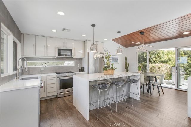 546 Temple Hills, Laguna Beach, CA 92651