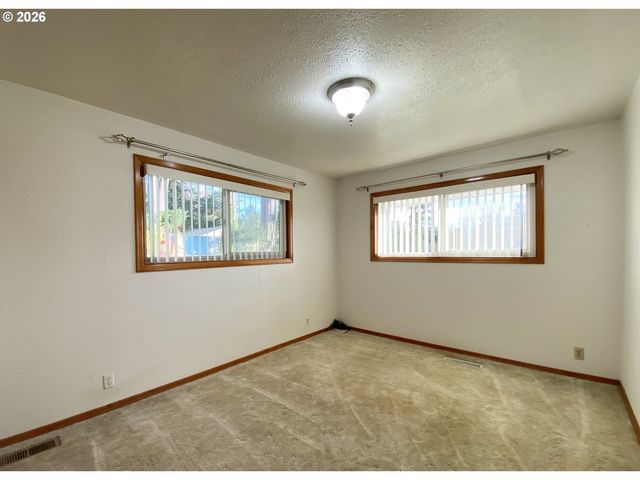 97987 COURT ST St, Brookings, OR 97415