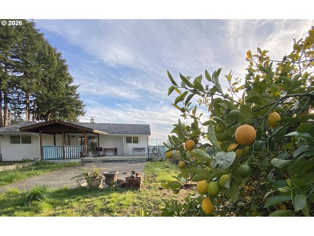 97987 COURT ST St, Brookings, OR 97415