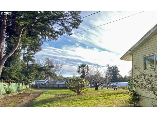 97987 COURT ST St, Brookings, OR 97415