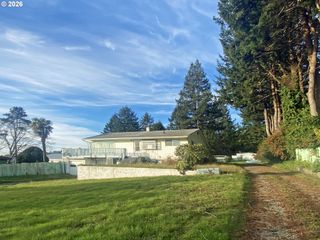 97987 COURT ST St, Brookings, OR 97415