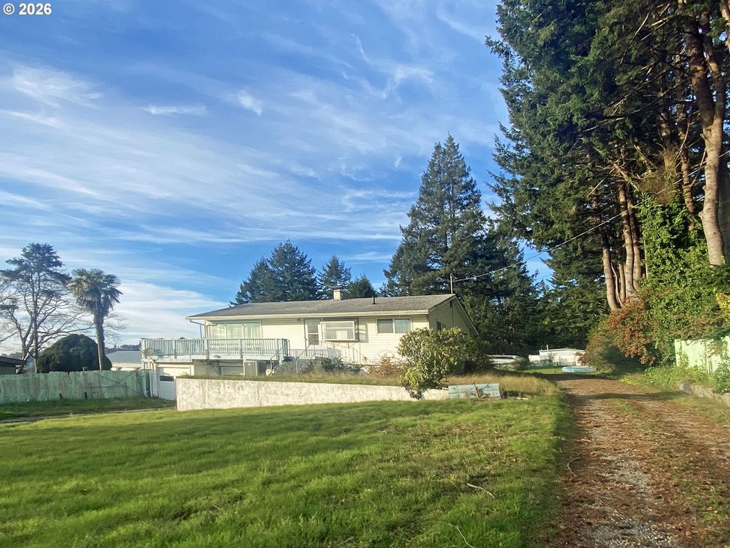 97987 COURT ST St, Brookings, OR 97415