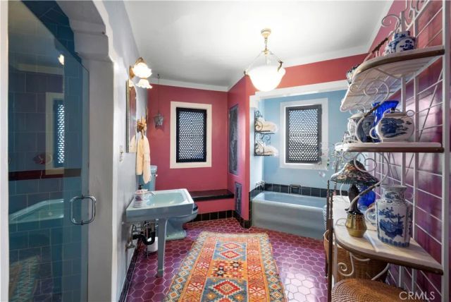 1492 Temple Hills Drive, Laguna Beach, CA 92651