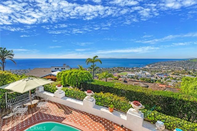 1492 Temple Hills Drive, Laguna Beach, CA 92651
