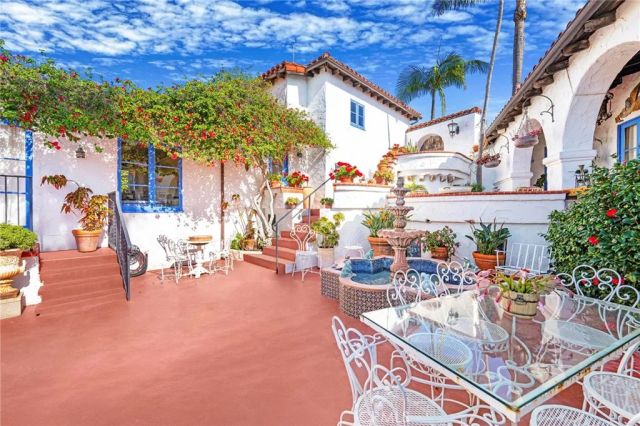 1492 Temple Hills Drive, Laguna Beach, CA 92651