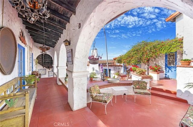 1492 Temple Hills Drive, Laguna Beach, CA 92651