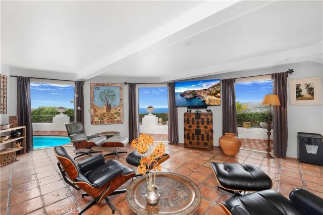 1492 Temple Hills Drive, Laguna Beach, CA 92651