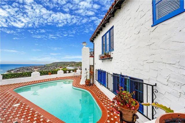 1492 Temple Hills Drive, Laguna Beach, CA 92651