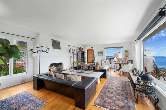 1492 Temple Hills Drive, Laguna Beach, CA 92651