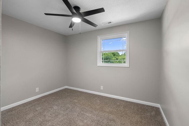 3776 John Taylor Rd, Woodlawn, TN 37191