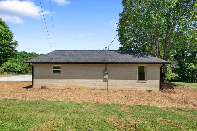 3776 John Taylor Rd, Woodlawn, TN 37191