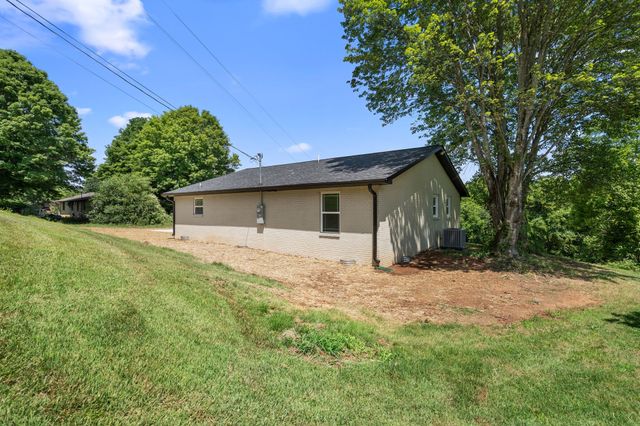 3776 John Taylor Rd, Woodlawn, TN 37191