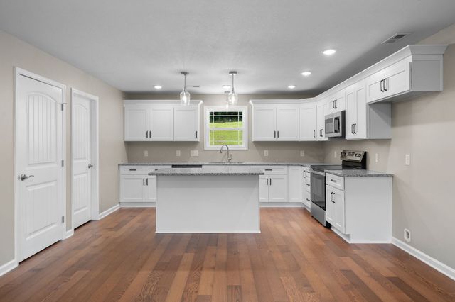 3776 John Taylor Rd, Woodlawn, TN 37191