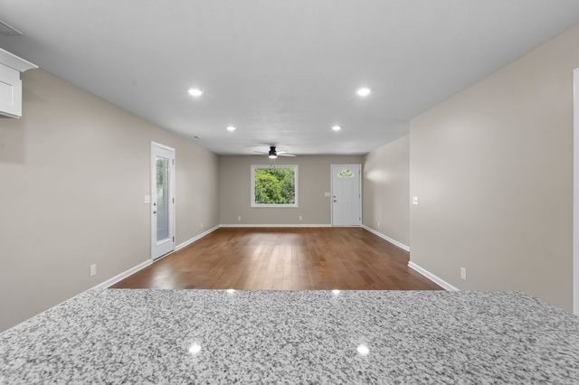 3776 John Taylor Rd, Woodlawn, TN 37191
