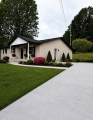 3776 John Taylor Rd, Woodlawn, TN 37191