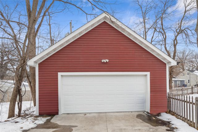 683 25th Street, Des Moines, IA 50312