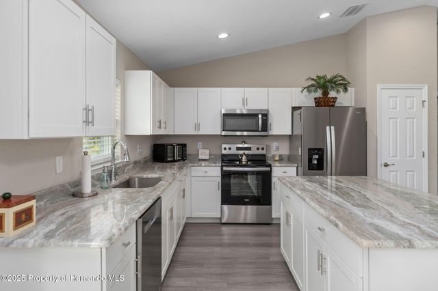 8098 N Independence Way, Citrus Springs, FL 34433