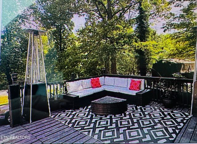 8300 Oak Ridge Hwy, Knoxville, TN 37931