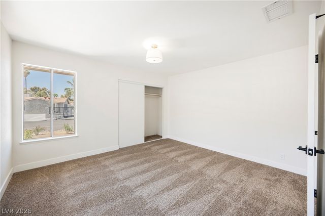 35 Hickory Street, Las Vegas, NV 89110