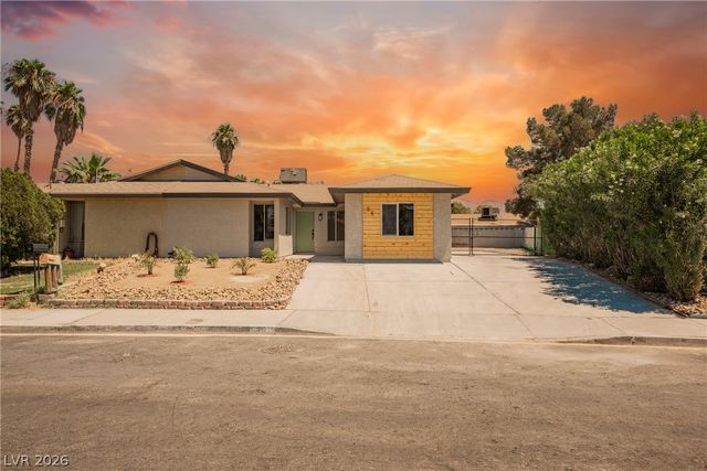 35 Hickory Street, Las Vegas, NV 89110