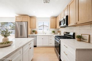 35 Hickory Street, Las Vegas, NV 89110