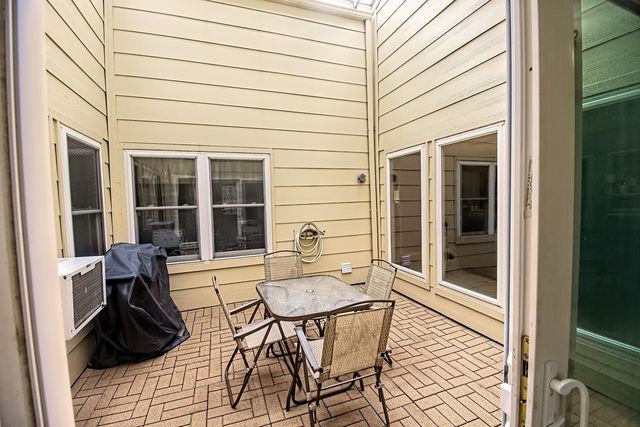 1827 Ash Meadow Drive, Houston, TX 77090