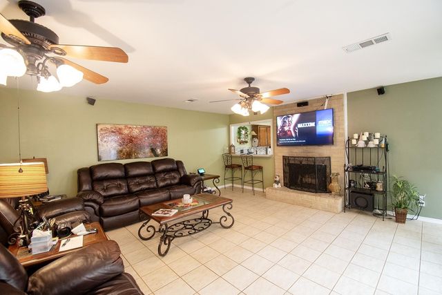 1827 Ash Meadow Drive, Houston, TX 77090