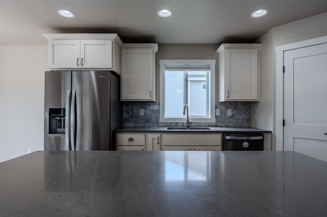 6204 63rd Avenue S, Fargo, ND 58104