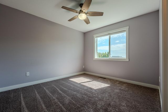 6204 63rd Avenue S, Fargo, ND 58104