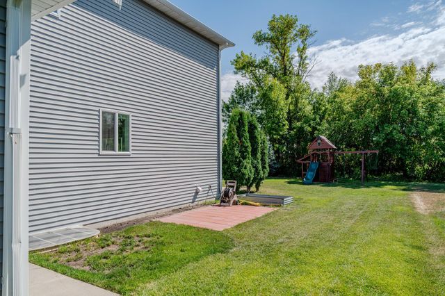 6204 63rd Avenue S, Fargo, ND 58104