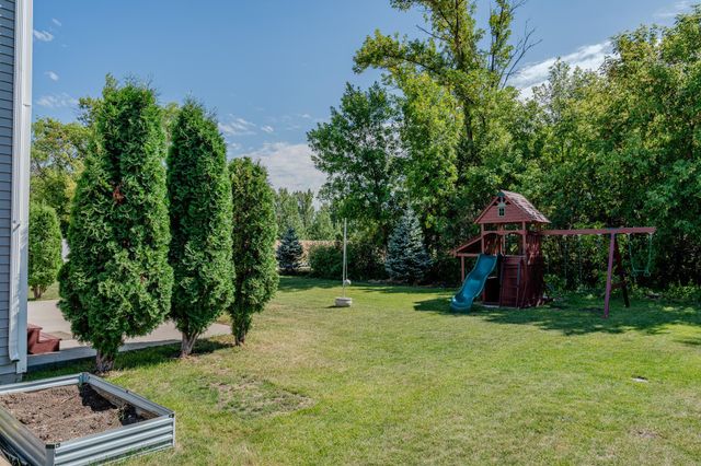 6204 63rd Avenue S, Fargo, ND 58104