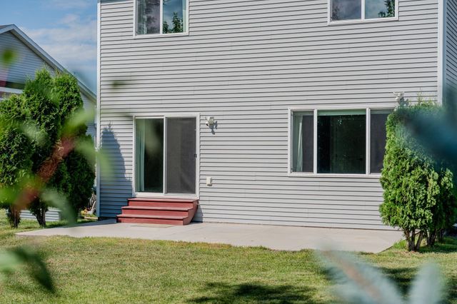 6204 63rd Avenue S, Fargo, ND 58104