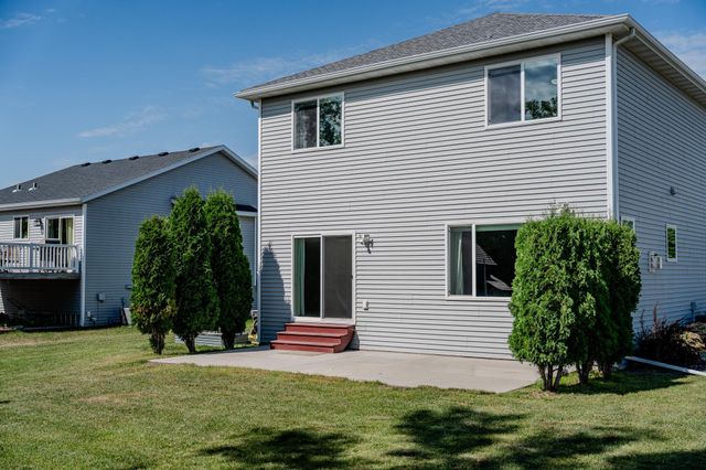 6204 63rd Avenue S, Fargo, ND 58104