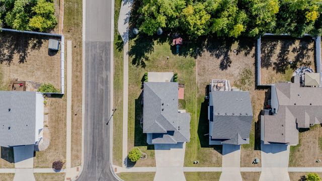 6204 63rd Avenue S, Fargo, ND 58104