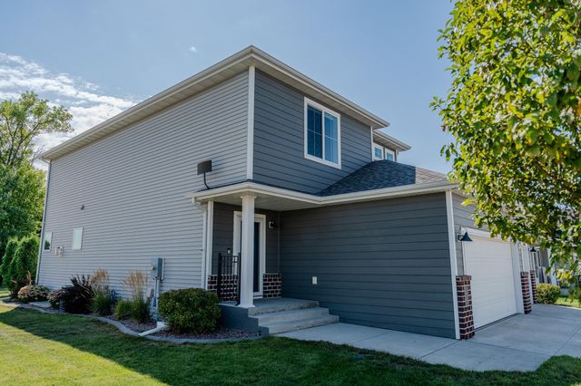 6204 63rd Avenue S, Fargo, ND 58104