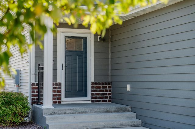6204 63rd Avenue S, Fargo, ND 58104