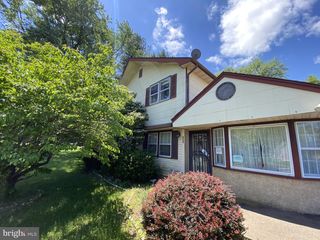 303 ROSE AVE, Morrisville, PA 19067
