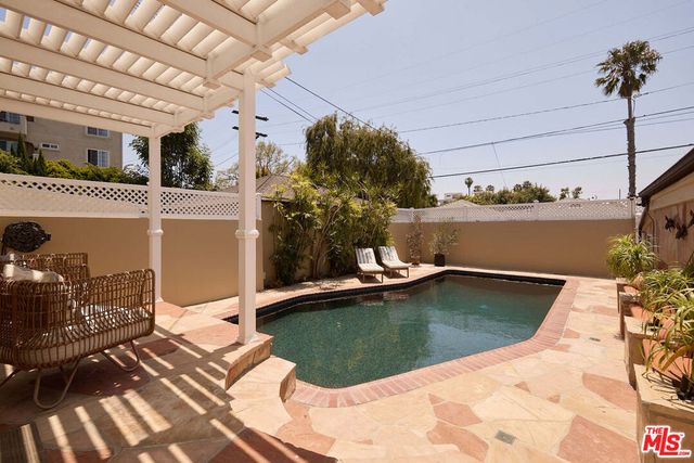 2955 Kelton Avenue, Los Angeles, CA 90064