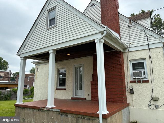 216 FERNWOOD, Folsom, PA 19033