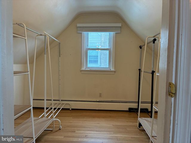 216 FERNWOOD, Folsom, PA 19033
