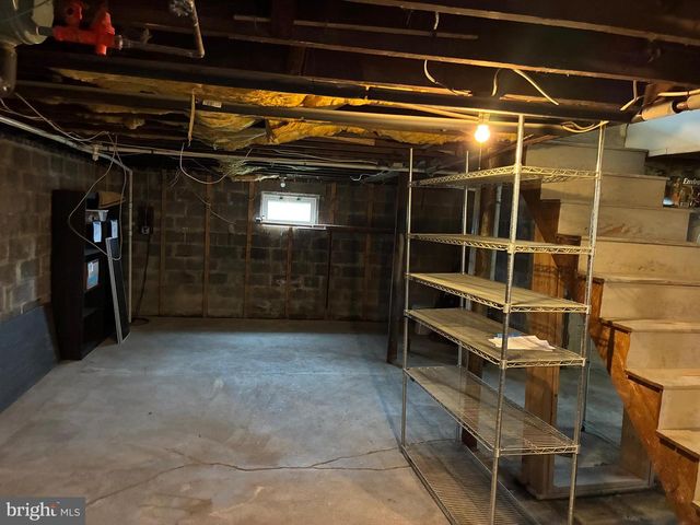 216 FERNWOOD, Folsom, PA 19033