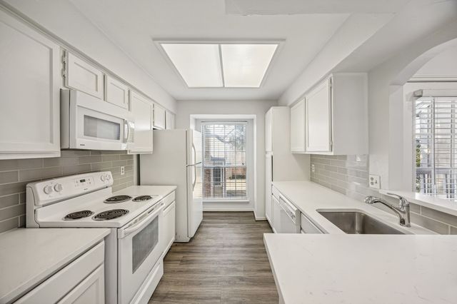 8600 Coppertowne Lane 2007, Dallas, TX 75243