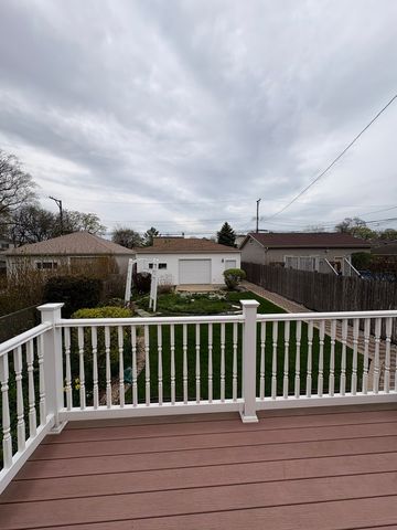 6041 N Newburg Avenue, Chicago, IL 60631