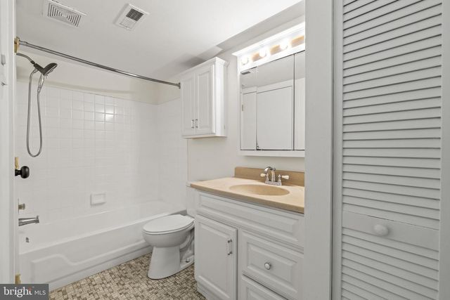404-A WILLOW TURN, Mount Laurel, NJ 08054