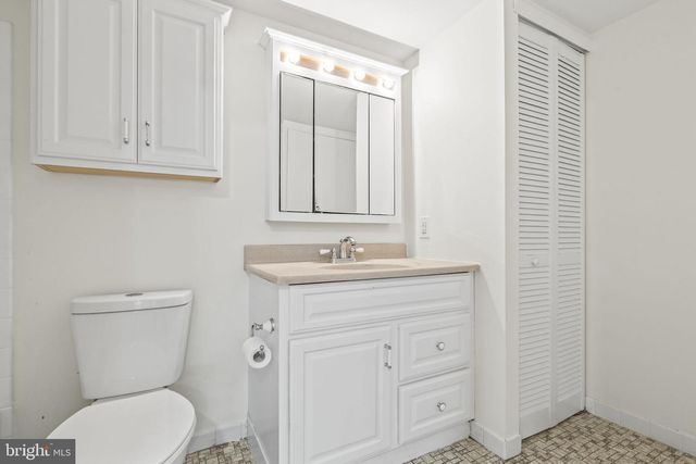 404-A WILLOW TURN, Mount Laurel, NJ 08054